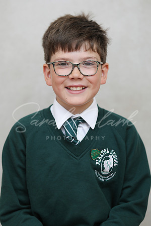 PlaxtolYear6PortraitsAutumn24-26