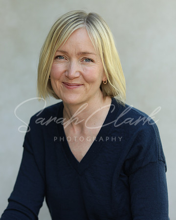 GeorginaPHeadshots25-32