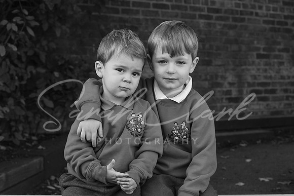 ShalfordSiblings25-39