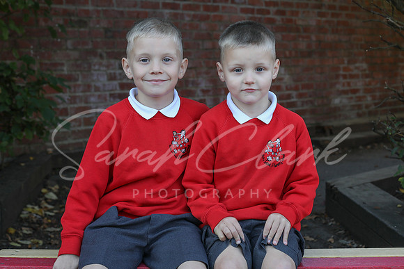 ShalfordSiblings25-180