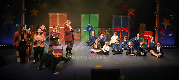 TrinityNativitySparkle25-102