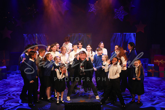 TrinityNativitySparkle25-173