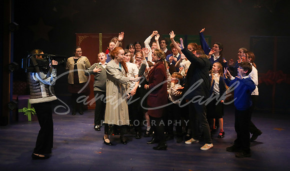 TrinityNativitySparkle25-200