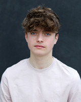 TobyHeadshots26-18