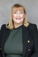 JanetUHeadshots26-2