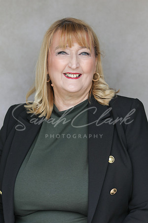 JanetUHeadshots26-1