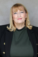 JanetUHeadshots26-9