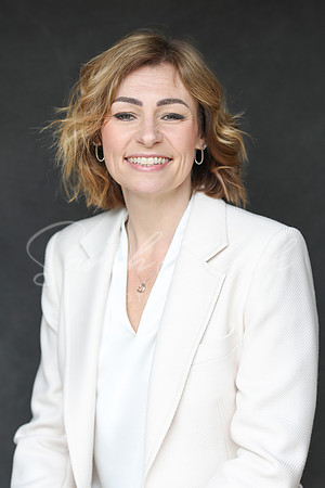 MichelleDHeadshots26-3