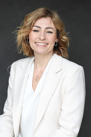 MichelleDHeadshots26-4