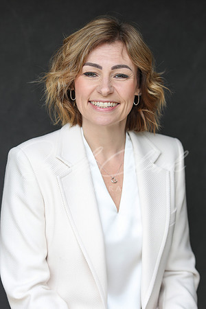 MichelleDHeadshots26-15