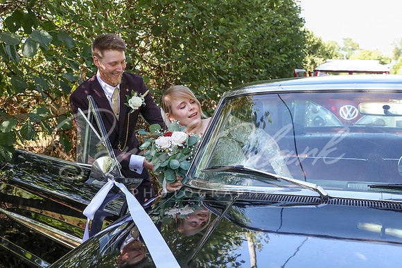 KirstyDomWedding26-331
