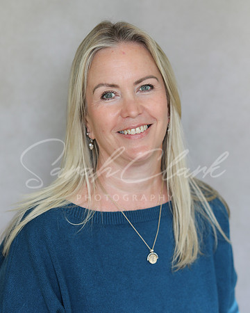 MichelleBHeadshots26-1