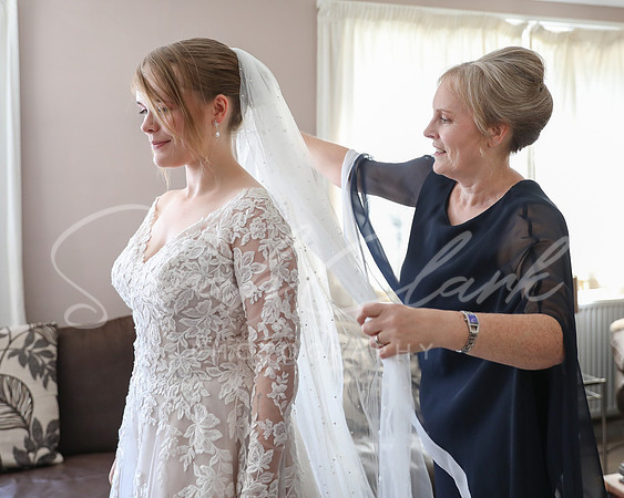 KirstyDomWedding26-33