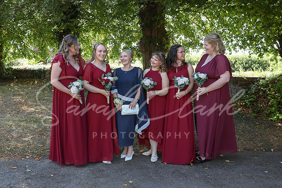 KirstyDomWedding26-108