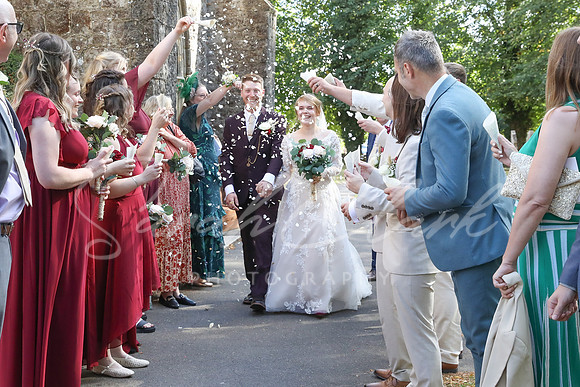 KirstyDomWedding26-300