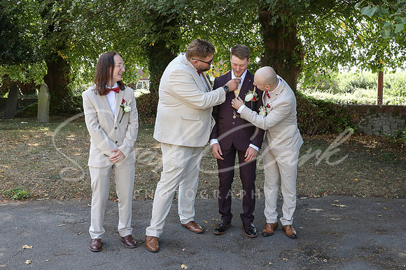 KirstyDomWedding26-75