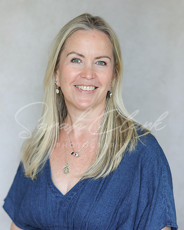 MichelleBHeadshots26-12