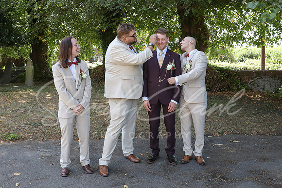 KirstyDomWedding26-76