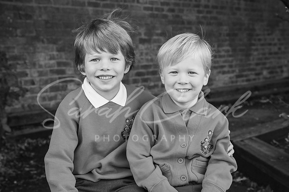ShalfordSiblingsAutumn26-37