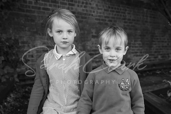 ShalfordSiblingsAutumn26-15