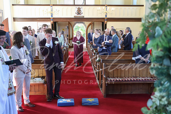 KirstyDomWedding26-170