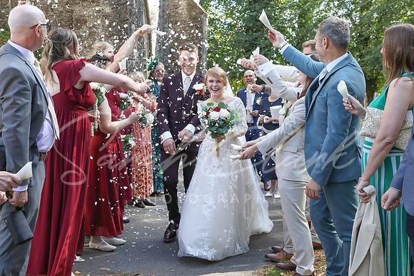 KirstyDomWedding26-310