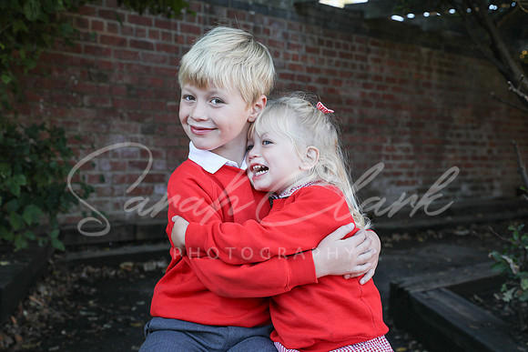 ShalfordSiblingsAutumn26-12