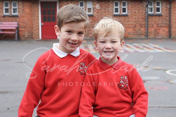 ShalfordSiblings24-180