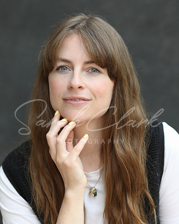 VictoriaPHeadshots25-34