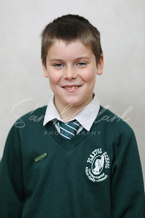 PlaxtolYear5PortraitsAutumn24-16