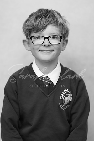 PlaxtolYear5PortraitsAutumn24-19