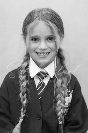 PlaxtolYear4PortraitsAutumn24-1