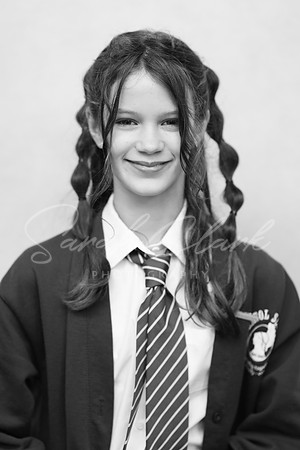 PlaxtolYear6PortraitsAutumn24-41
