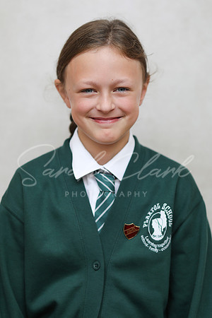 PlaxtolYear6PortraitsAutumn24-16